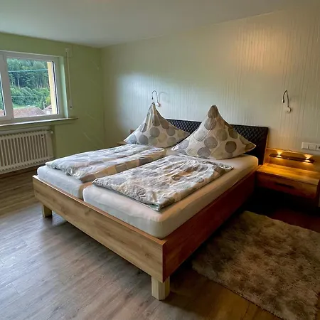 Whirlpool, Billiard, Sauna! Lacher Holiday home