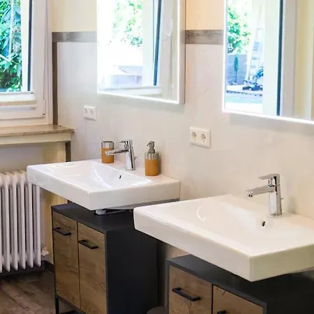 Whirlpool, Billiard, Sauna! Lacher *