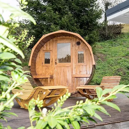 Whirlpool, Billiard, Sauna! Lacher